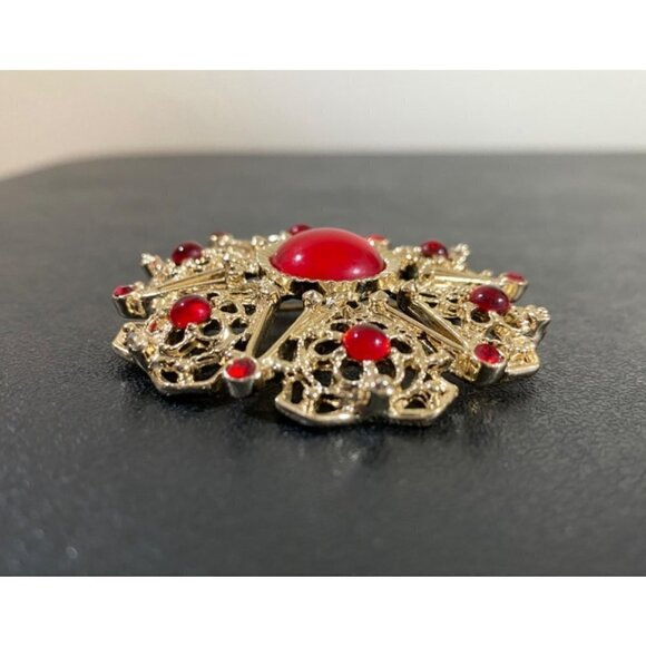 Sarah Coventry Serenade Filigree Star Red Cabochon Rhinestones Pin Brooch - Picture 3 of 7